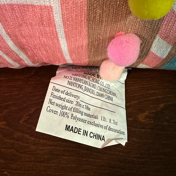 NWT cupcakes and cashmere Pastel GINGERBREAD HOUSE DECORATIVE THROW PILLOW - Picture 4 of 8